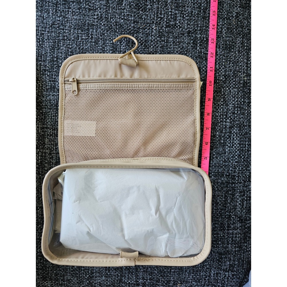 Brightroom Hanging Travel Organizer  OS Beige NWT Faux Leather Toiletry Bag